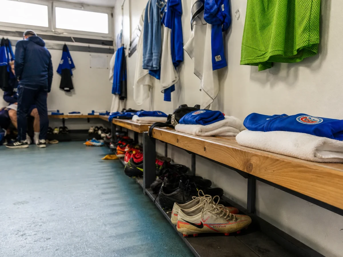 Yoni Gomis lånes ut til Beveren igjen