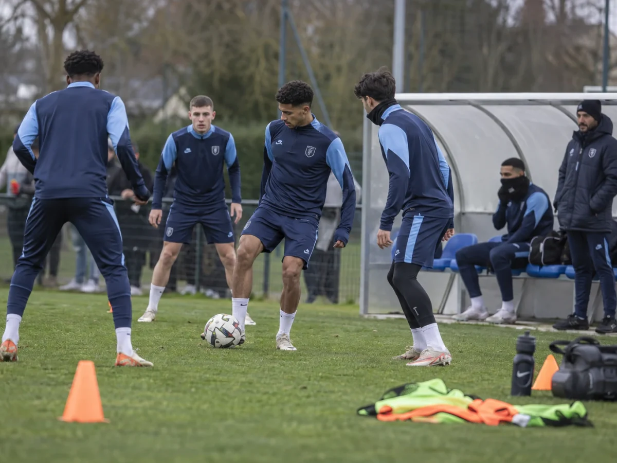 Camara blir i Paris FC etter landslagsuttak